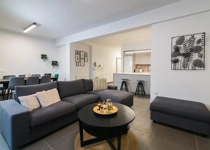 F & B Collection - 3 Bedroom Penthouse