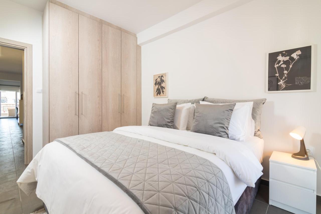 F & B Collection - 3 Bedroom Penthouse Apartment *