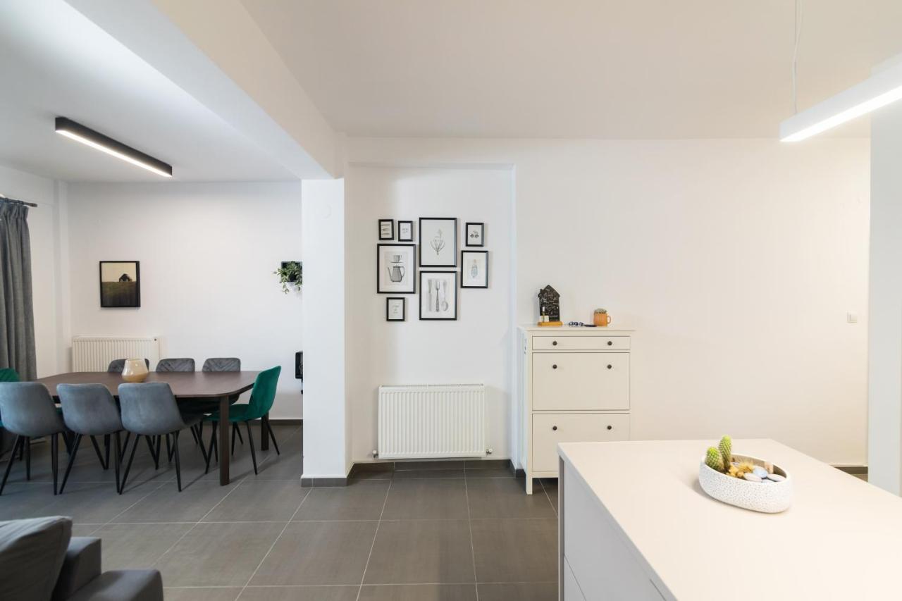 F & B Collection - 3 Bedroom Penthouse * Thessaloniki